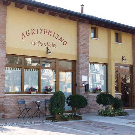 Agriturismo Ai Due Volti Dossobuono Kültér fotó