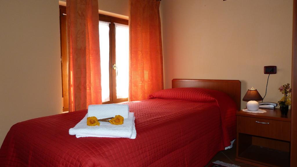 Agriturismo Ai Due Volti Dossobuono Szoba fotó