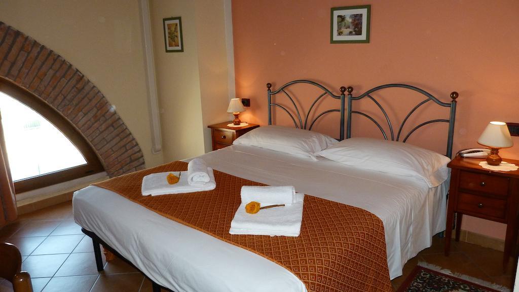 Agriturismo Ai Due Volti Dossobuono Szoba fotó